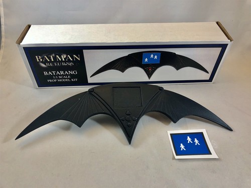 Batman returns batarang - returns,